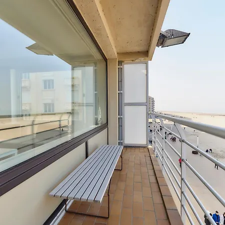 Lecomte - The Shoreline Exclusive Apartment