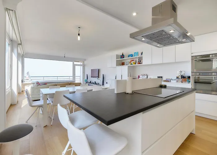 Lecomte - The Shoreline Exclusive Apartment